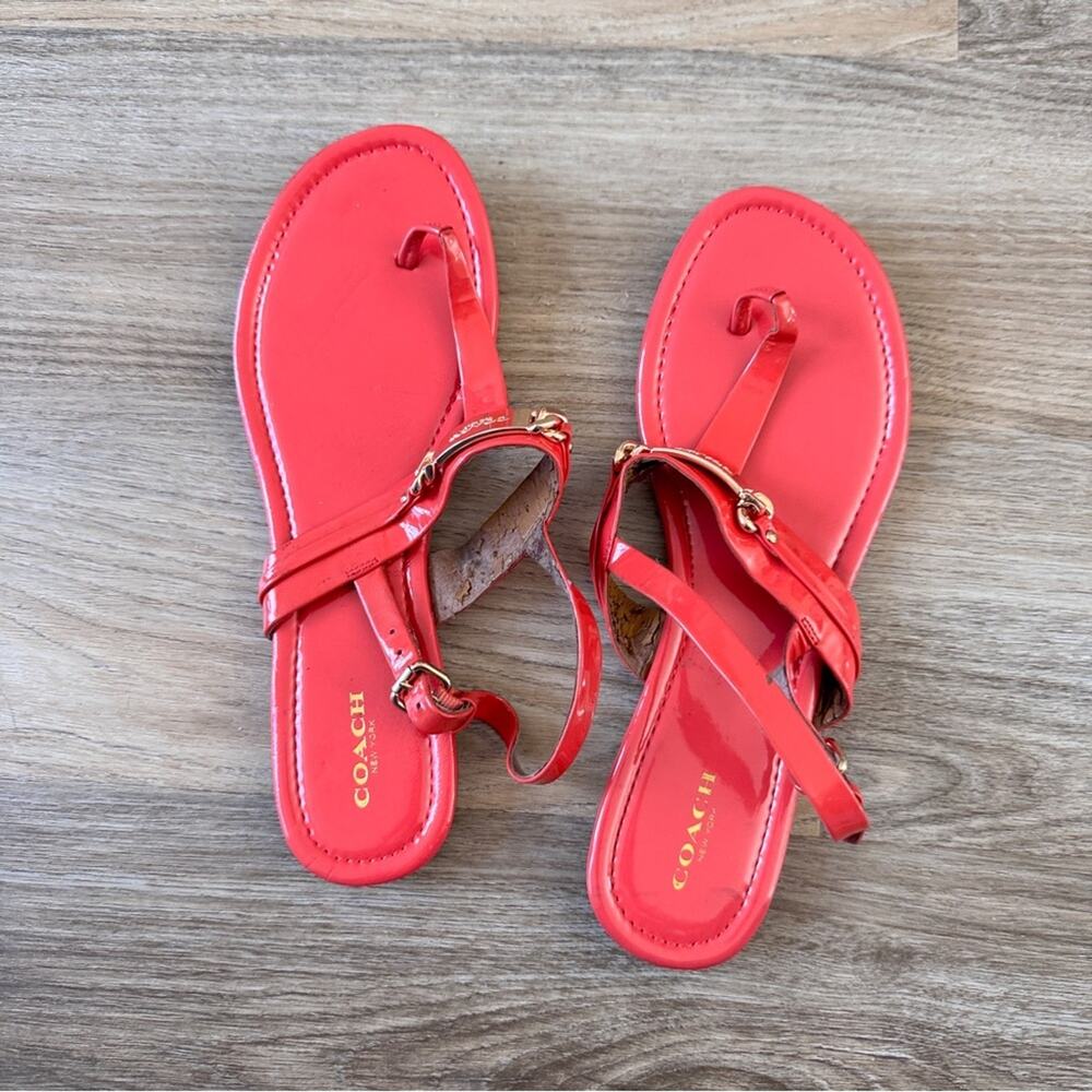 Coach Coral Patent Leather Thong Sandals Womens 10 Catherine Gold Hardware - Picture 2 of 10